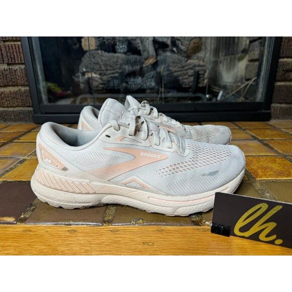 Women’s 10 Brooks Adrenaline GTS 23 Beige Peach Running Shoes 1203811B259 - Picture 1 of 10